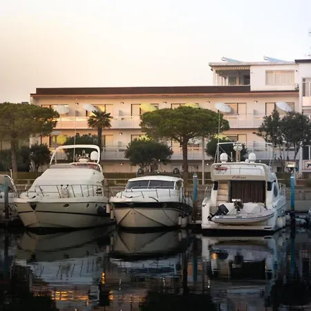 Bright Flat By The Apartman Lignano Sabbiadoro